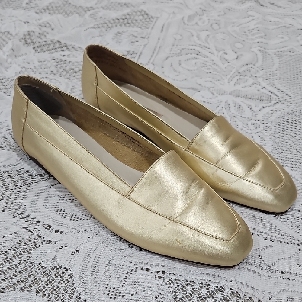 Apostrophe Women's Gold Flats